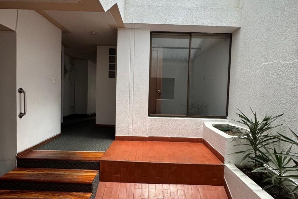 f9200d68-9767-4f85-843b-3fa6a3bf77f7